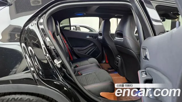 Mercedes-Benz GLA-Class 2018 — фото 17