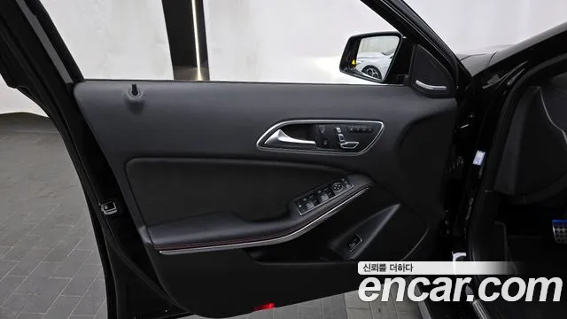 Mercedes-Benz GLA-Class 2018 — фото 14
