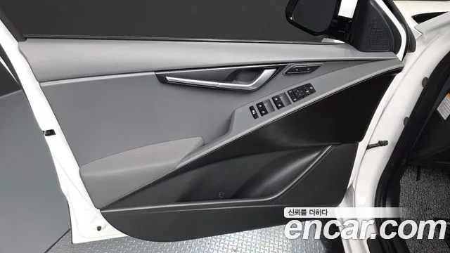 Kia Niro 2022 — фото 13