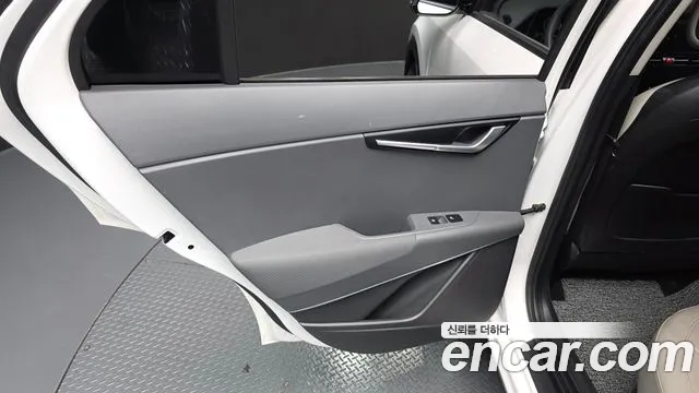 Kia Niro 2022 — фото 14