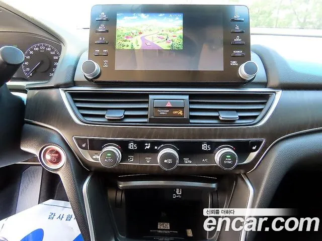 Honda Accord 2019 — фото 16
