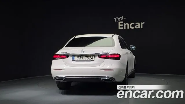 Mercedes-Benz E-Class 2021 — фото 4