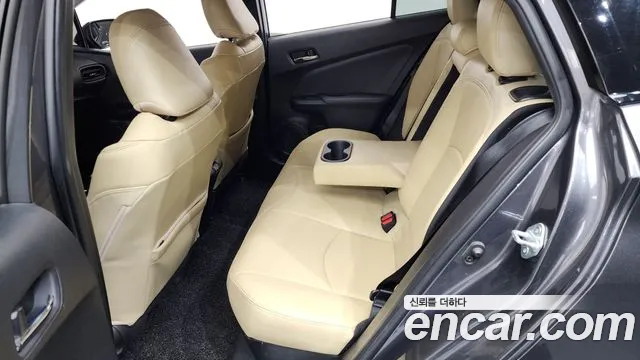 Toyota Prius 2019 — фото 11