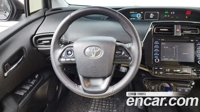 Toyota Prius 2019 — фото 15
