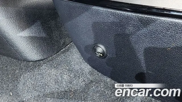 Toyota Prius 2019 — фото 19
