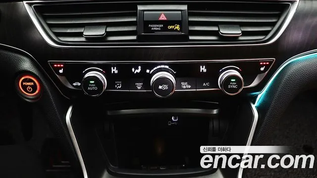 Honda Accord 2019 — фото 16