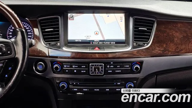 Hyundai Equus 2013 — фото 14