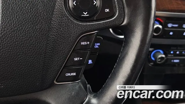 Hyundai Equus 2013 — фото 16