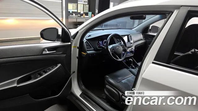 Hyundai Tucson 2017 — фото 10