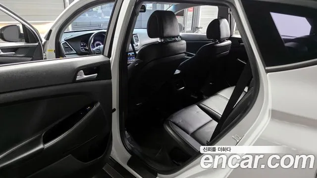 Hyundai Tucson 2017 — фото 11