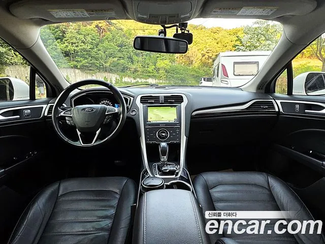 Ford Fusion 2014 — фото 10