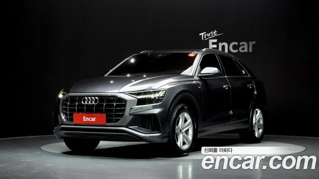 Audi Q8 2021 — фото 1