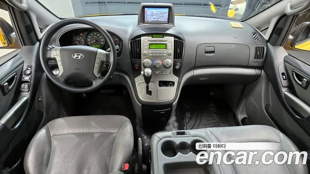 Hyundai Starex 2015 — фото 10
