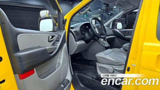 Hyundai Starex 2015 — фото 13