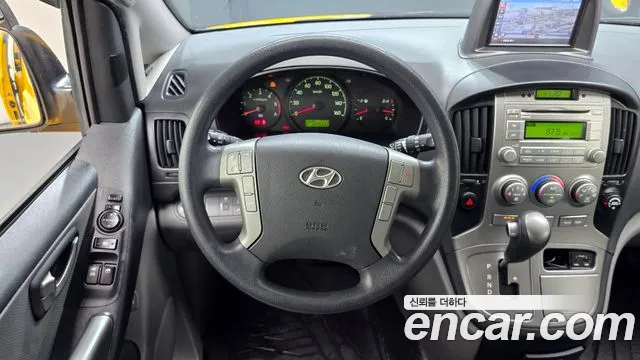Hyundai Starex 2015 — фото 19