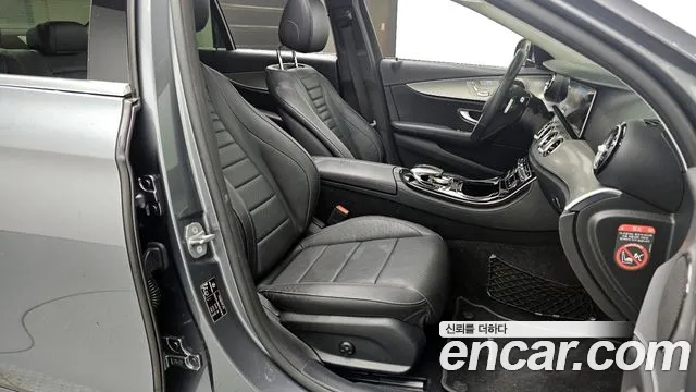 Mercedes-Benz E-Class 2017 — фото 17