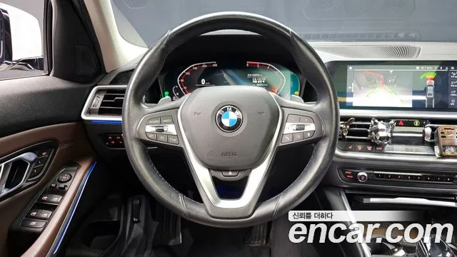 BMW 3-Series 2019 — фото 12