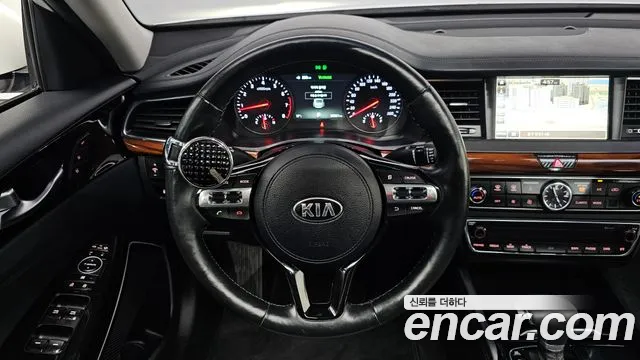Kia K7 2017 — фото 17