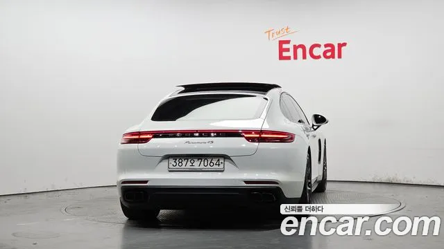 Porsche Panamera 2018 — фото 4