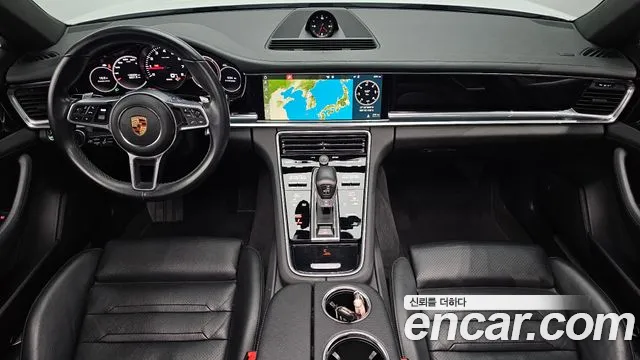 Porsche Panamera 2018 — фото 10