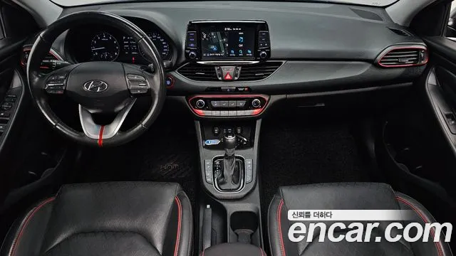 Hyundai i30 2018 — фото 10