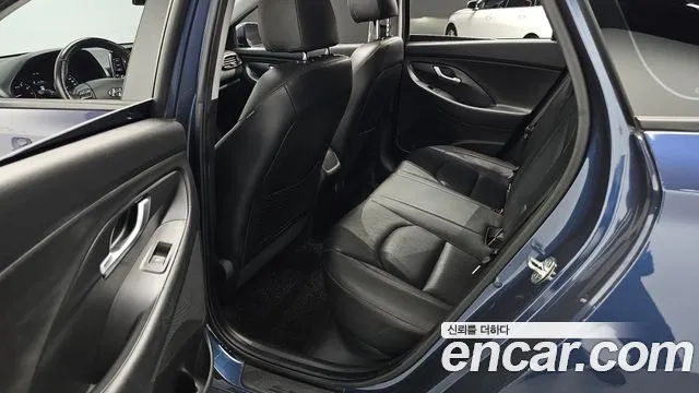 Hyundai i30 2018 — фото 18