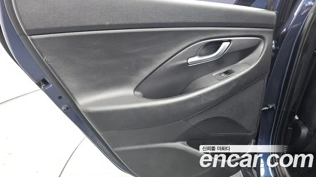 Hyundai i30 2018 — фото 15