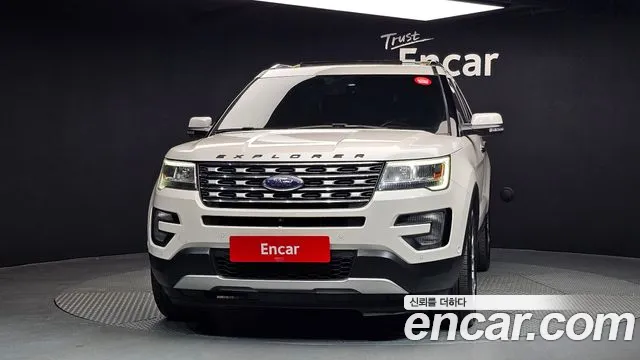 Ford Explorer 2017 — фото 3
