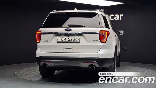 Ford Explorer 2017 — фото 4