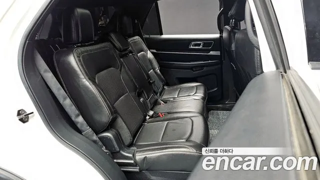 Ford Explorer 2017 — фото 11