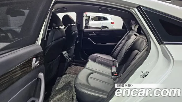 Hyundai Sonata 2016 — фото 17