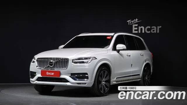 Volvo XC90 2022 — фото 1