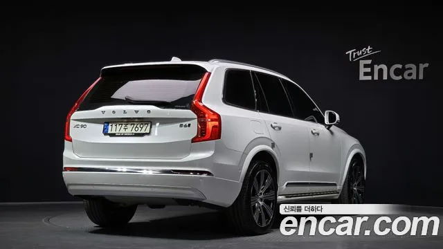 Volvo XC90 2022 — фото 2