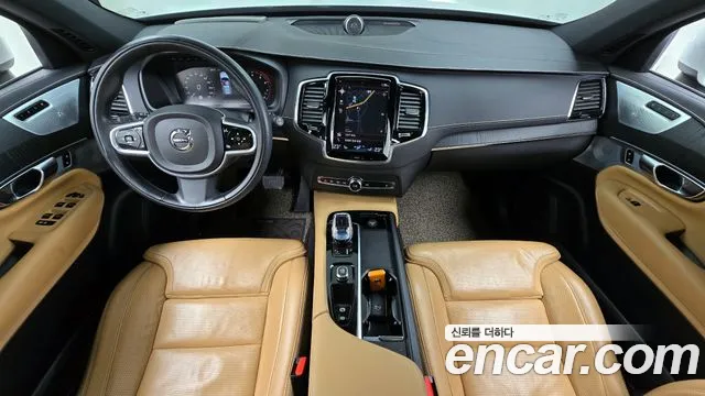 Volvo XC90 2022 — фото 10