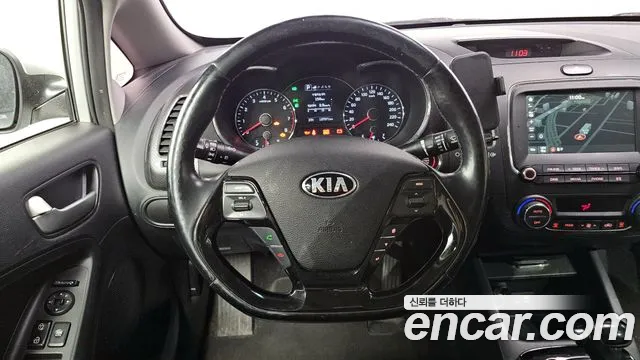 Kia K3 2016 — фото 19