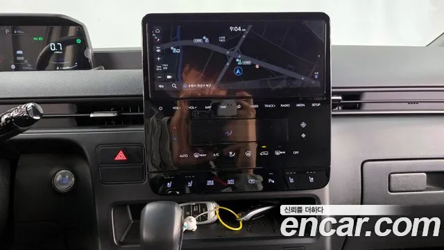 Hyundai Staria 2024 — фото 19