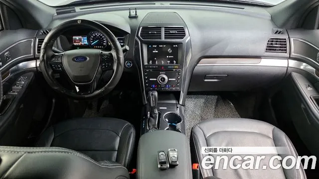 Ford Explorer 2018 — фото 10