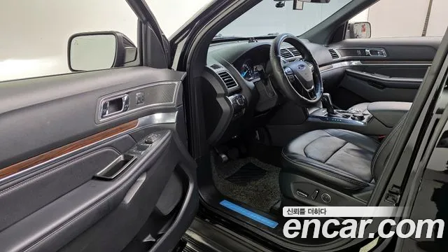 Ford Explorer 2018 — фото 13