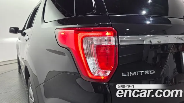 Ford Explorer 2018 — фото 9
