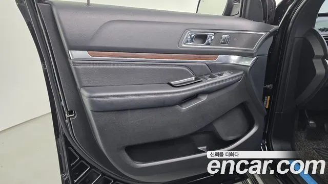 Ford Explorer 2018 — фото 14