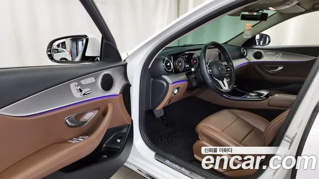 Mercedes-Benz E-Class 2019 — фото 10