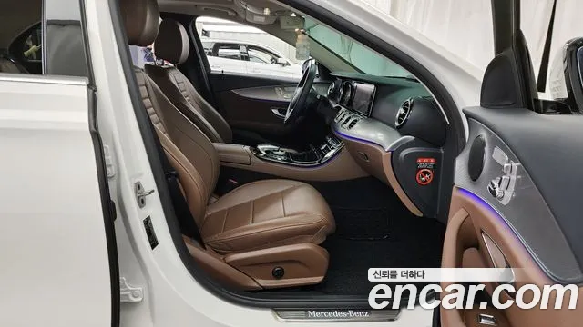 Mercedes-Benz E-Class 2019 — фото 11