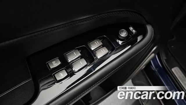 KG_Mobility_Ssangyong Rexton 2018 — фото 16