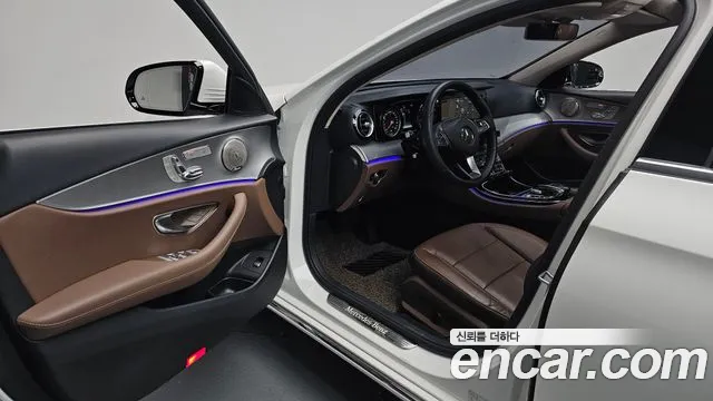 Mercedes-Benz E-Class 2018 — фото 12