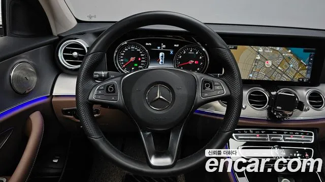 Mercedes-Benz E-Class 2018 — фото 17