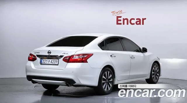 Nissan Altima 2017 — фото 2