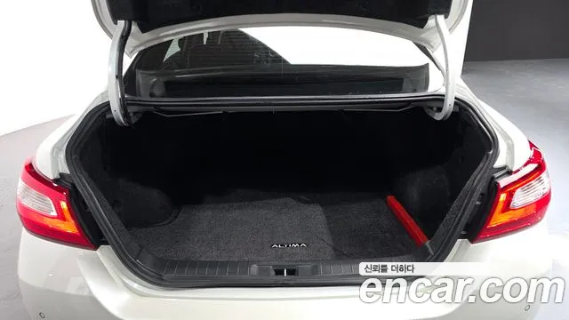 Nissan Altima 2017 — фото 20