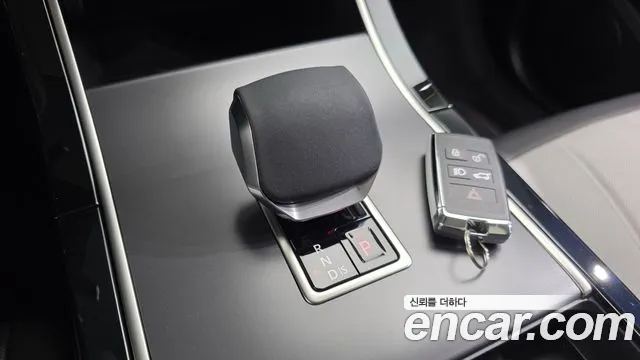 Land Rover Range Rover Evoque 2025 — фото 13