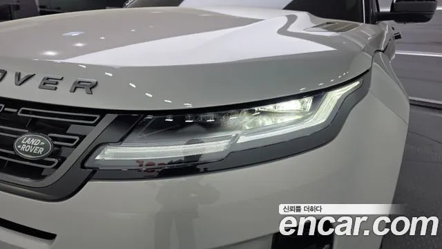Land Rover Range Rover Evoque 2025 — фото 17