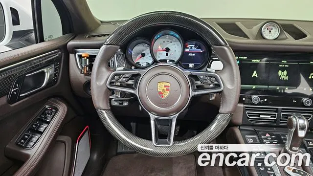 Porsche Macan 2015 — фото 13
